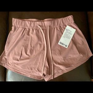 Stroll at Sundown Mid-Rise Shorts 3” Spiced Chai